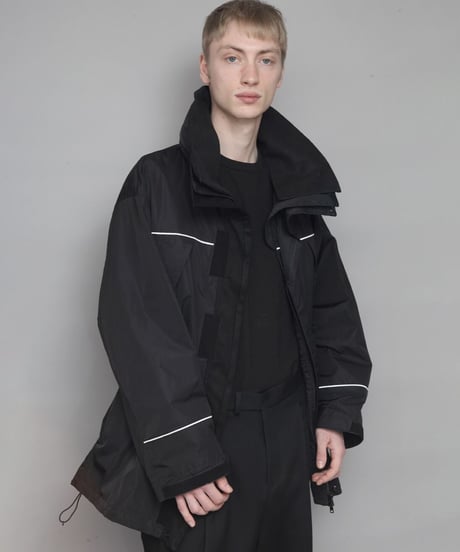 NYLON MOUNTAIN PARKA/BLACK