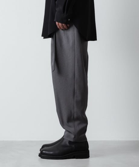 RECYCLE POLYESTER 2-TUCK TAPERED PANTS/GRAY