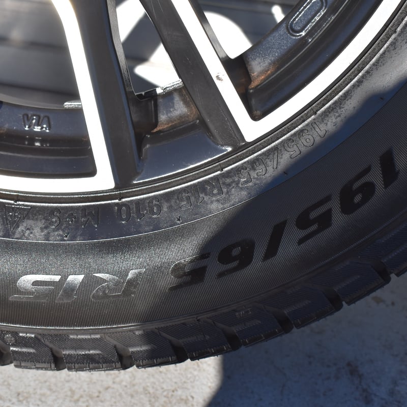 アウトレット品】カングー195/65R15スタッドレスタイヤ＆OZホイール