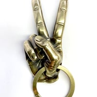 V sign Keyhook