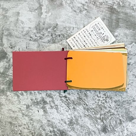 全ページ違う紙の手づくりノート「MY RESTAURANT」 2,000円
