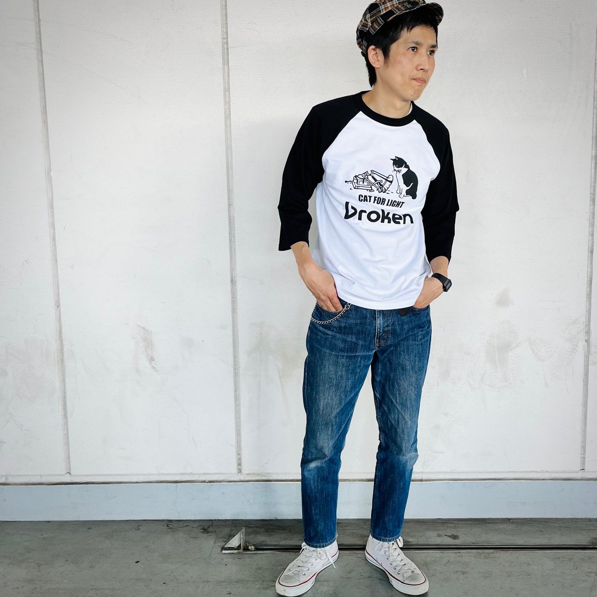 broken】Raglan T-shirts | Cat for Light