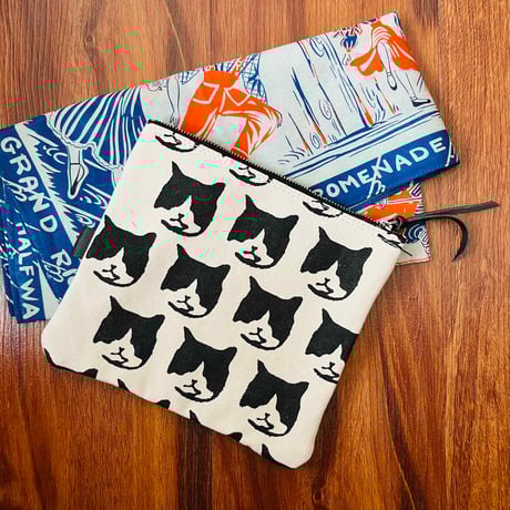 CATEGORY GOODS | Cat for Light