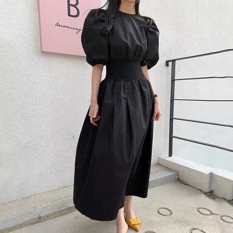 パフスリーブワンピース