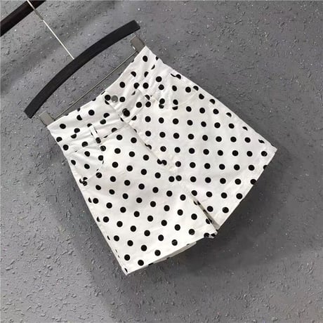 dot short pants