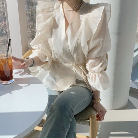 frill tops
