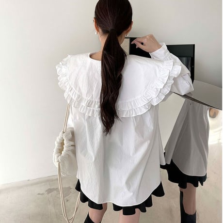 big collar blouse