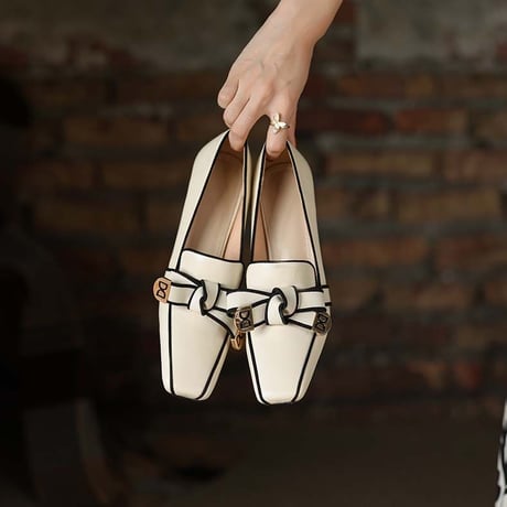 【牛革】ribbon pumps