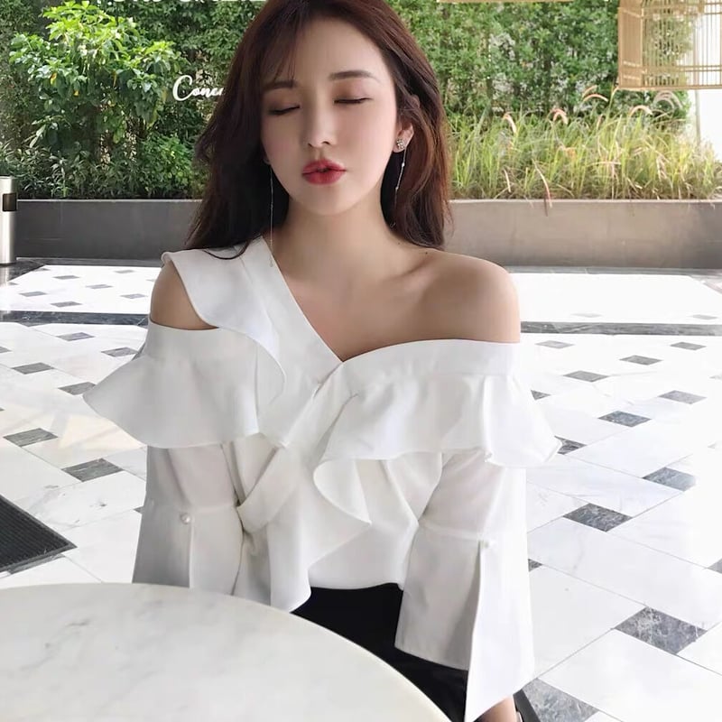 ワンショルダーフリルトップス | BrillantSelect Store