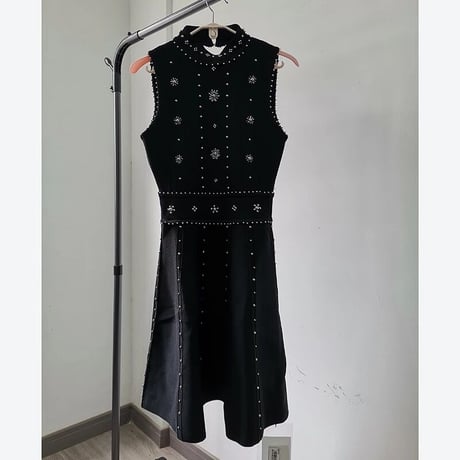 sleeveless bijou onepiece