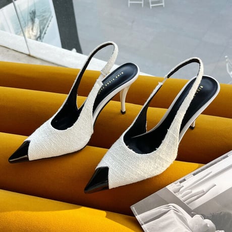 ポインテッドトゥ ツイード パンプス