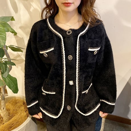 異柄 button cardigan