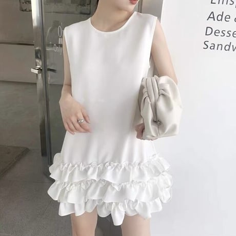 Hem frill onepiece
