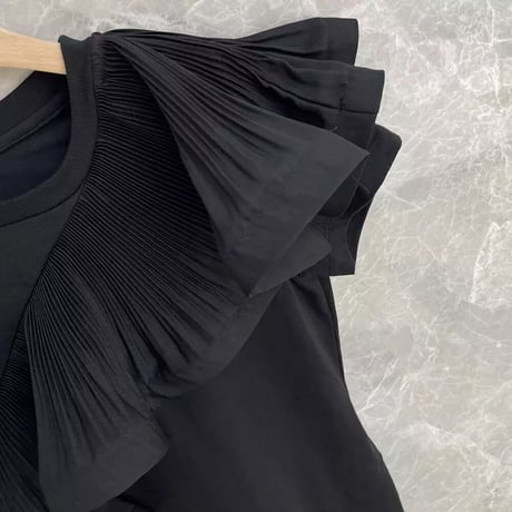 frill t-shirt