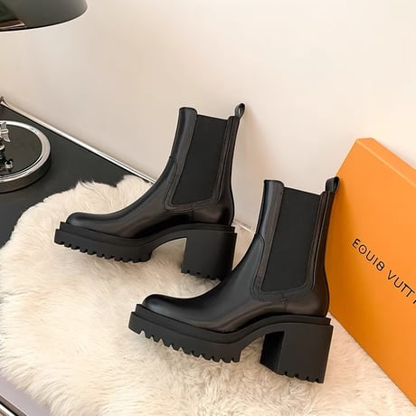 side goa short boots