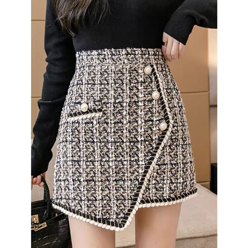 Asymmetrical tweed store skirt