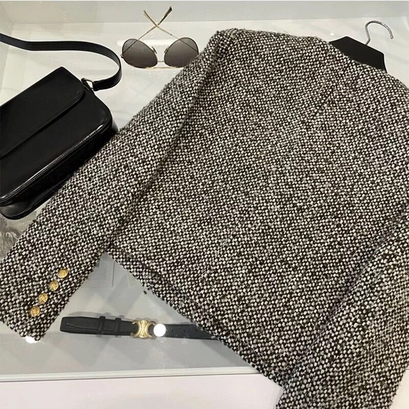 gold button tweed jacket | BrillantSelect Store