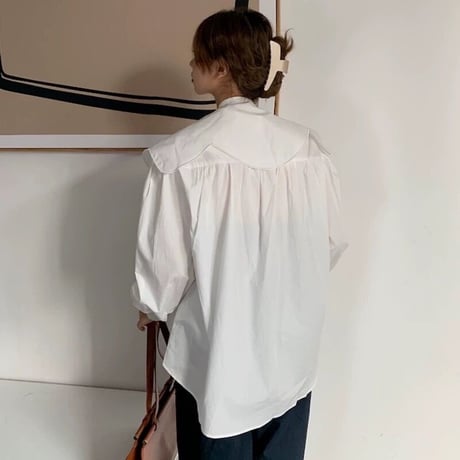 big  collar  blouse