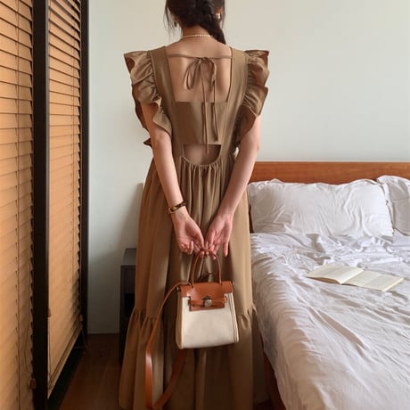 Shoulder frill onepiece