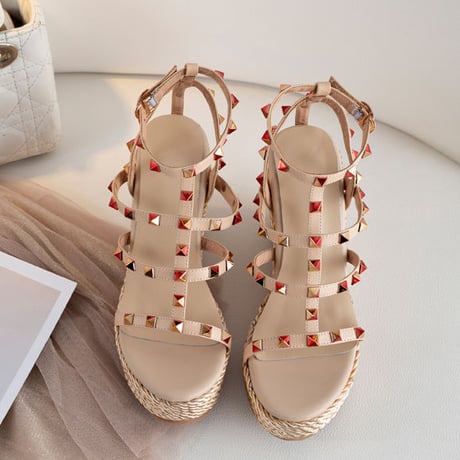 studs sandals