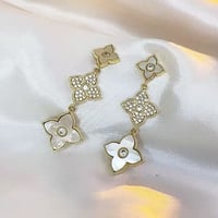flower earring