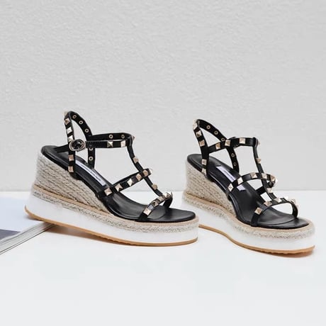 Genuine leather studs sandals
