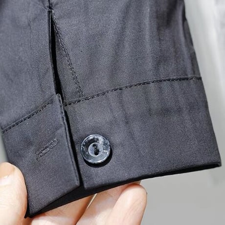 裾 pleats blouse