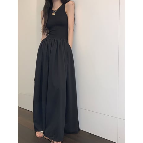 sleeveless onepiece