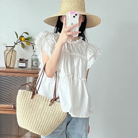 scallop sleeveless blouse