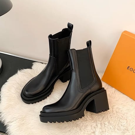 side goa short boots