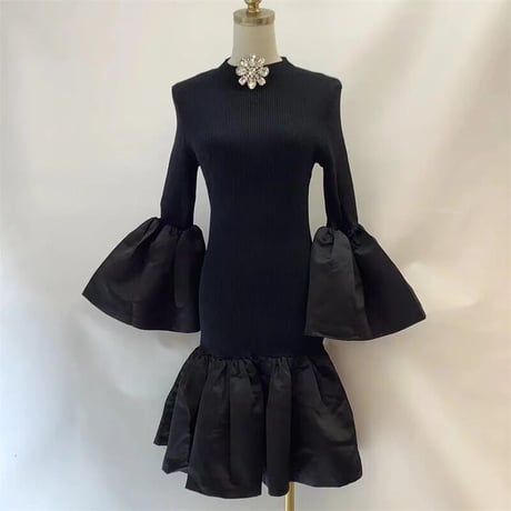 flare sleeve onepiece