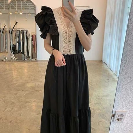 フロントレースフリルワンピース