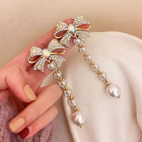 リボンピアス