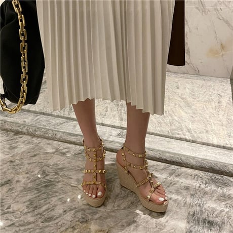 【即納あり】studs wedge sandals