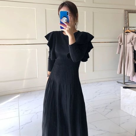 shoulder frill  knit onepiece