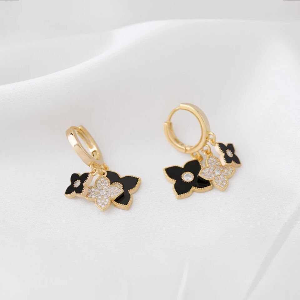 flower 三連 ピアス | BrillantSelect Store flower 三連 ピアス | BrillantSelect Store
