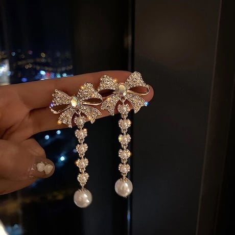 リボンピアス
