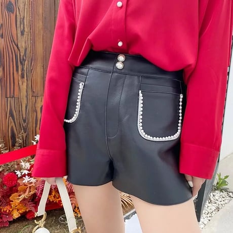 puレザー パール付き ハイウエストショートパンツ