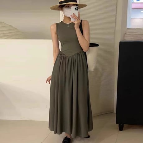 sleeveless onepiece
