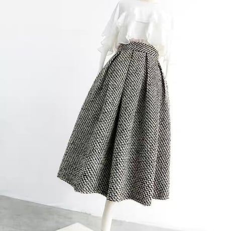 tweed skirt