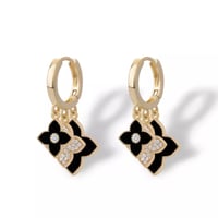 flower 三連 ピアス