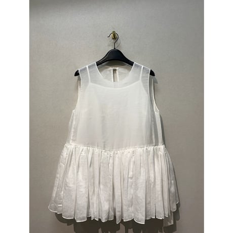 sleeveless peplum tops