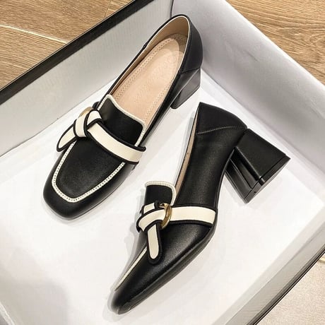 bi-color pumps
