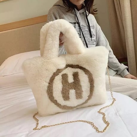 ロゴファー バッグ