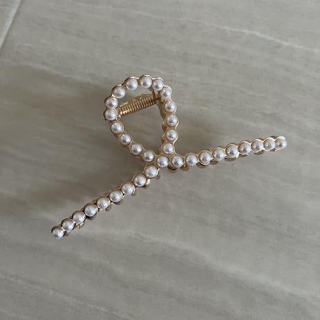Pearl hair clip