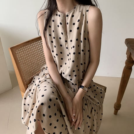 dot sleeveless onepiece