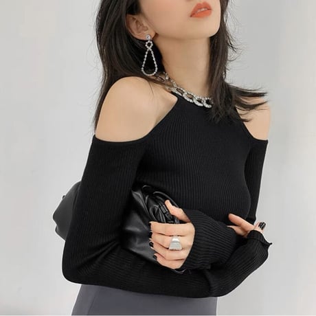open shoulder tops