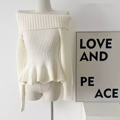 offshoulder peplum knit