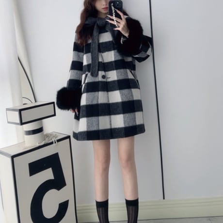 sleeve fur check coat