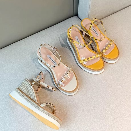 Genuine leather studs sandals